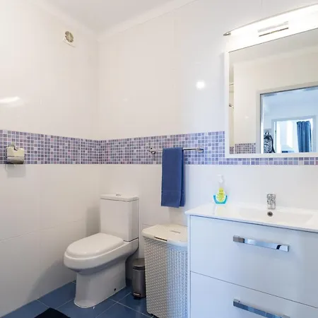 Parque Nacoes, Near Airport, Metro Station Apartment